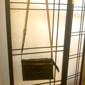 Guess crossbody organizer